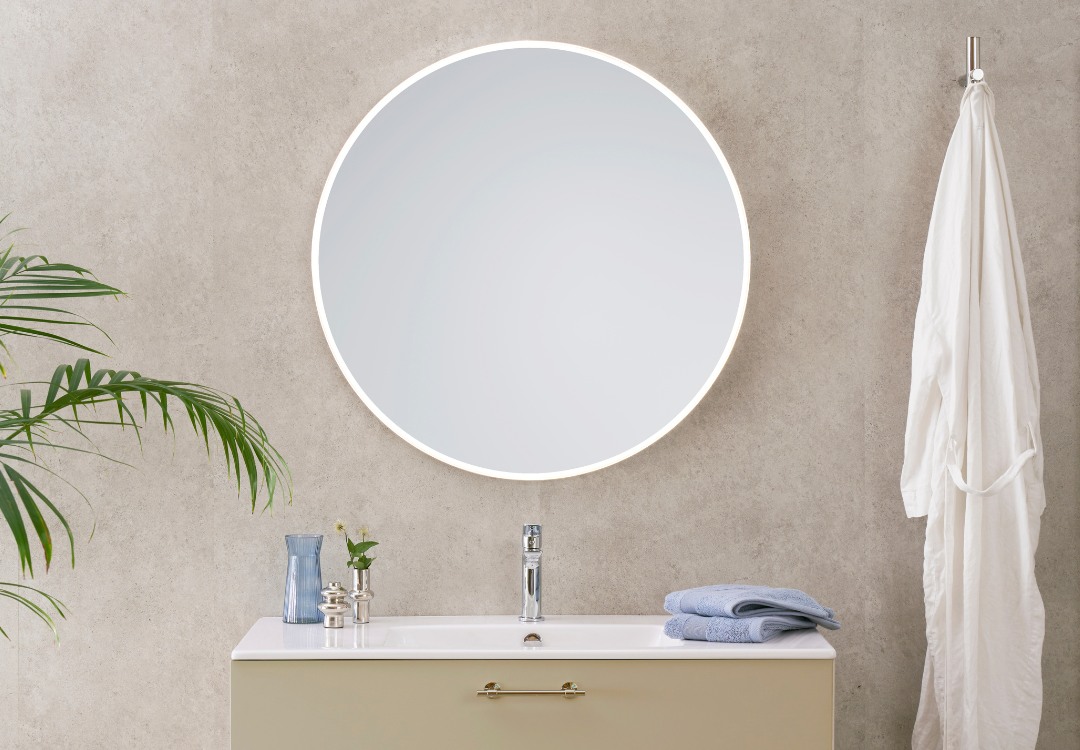 Speil med bevegelsessensor